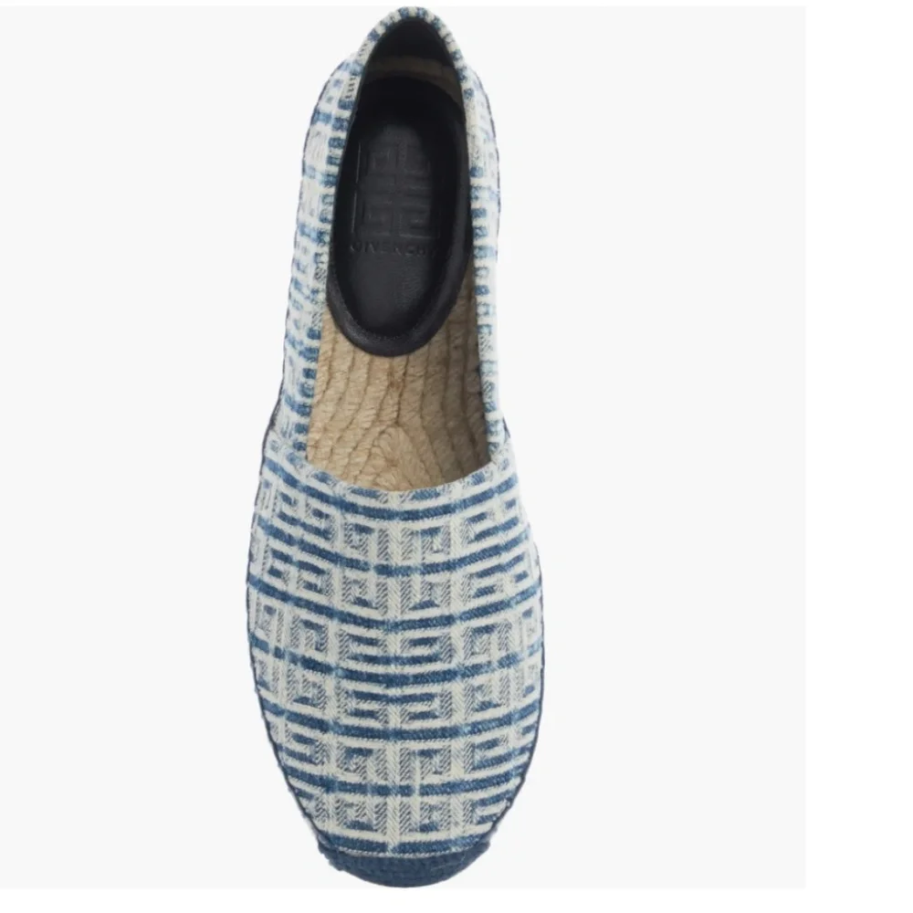 NIB $625  GIVENCHY Logo Espadrille Flat (Women) in size 10/40!